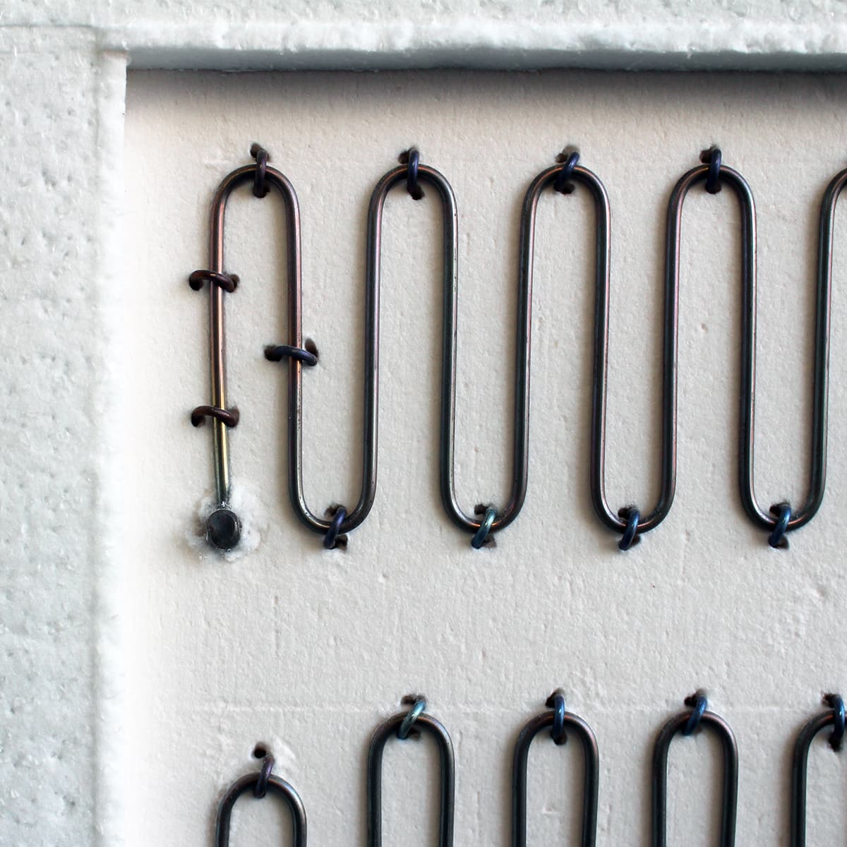 電気窯　LK(写真はLK-5型)　炉内のヒーター線を拡大した画像です