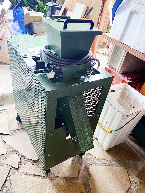 小型粉砕機　F-70