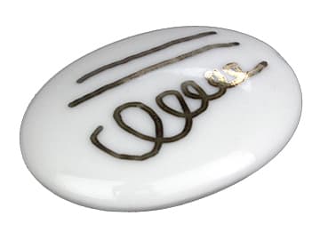 セラート　黒色ラスター